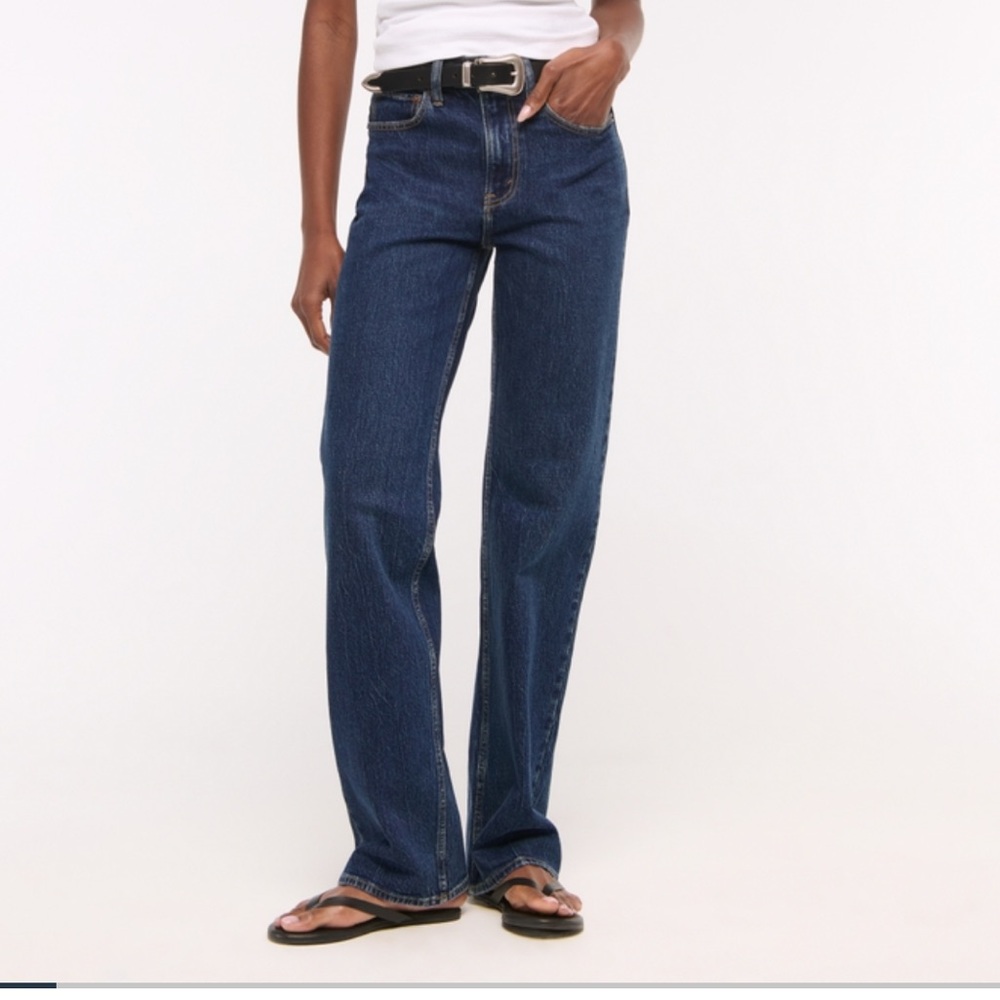 NWT Abercrombie & Fitch high rise 90s relaxed jean dark wash size 27